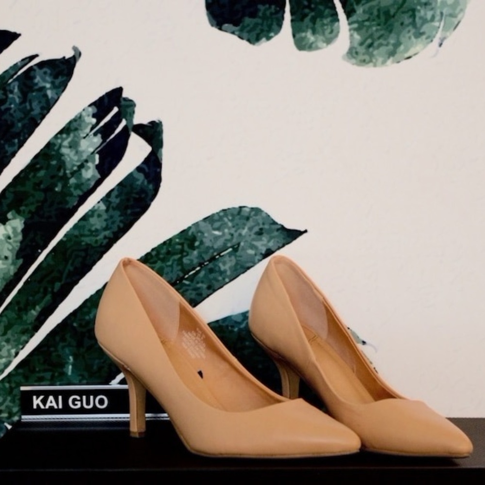 ANN TAYLOR -  Leather Professional Heel Women